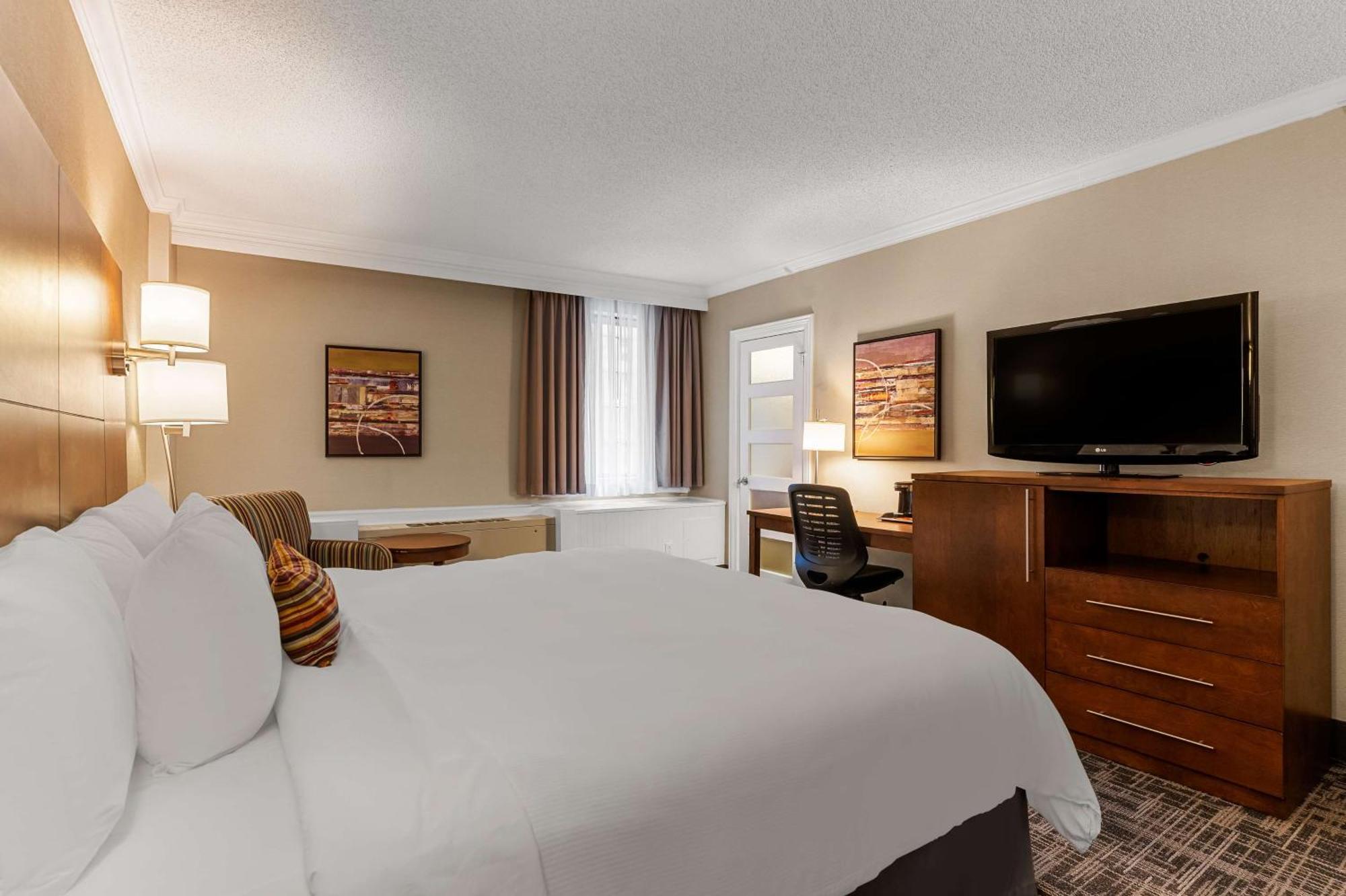 Best Western Ville-Marie Hotel & Suites Монреаль Экстерьер фото