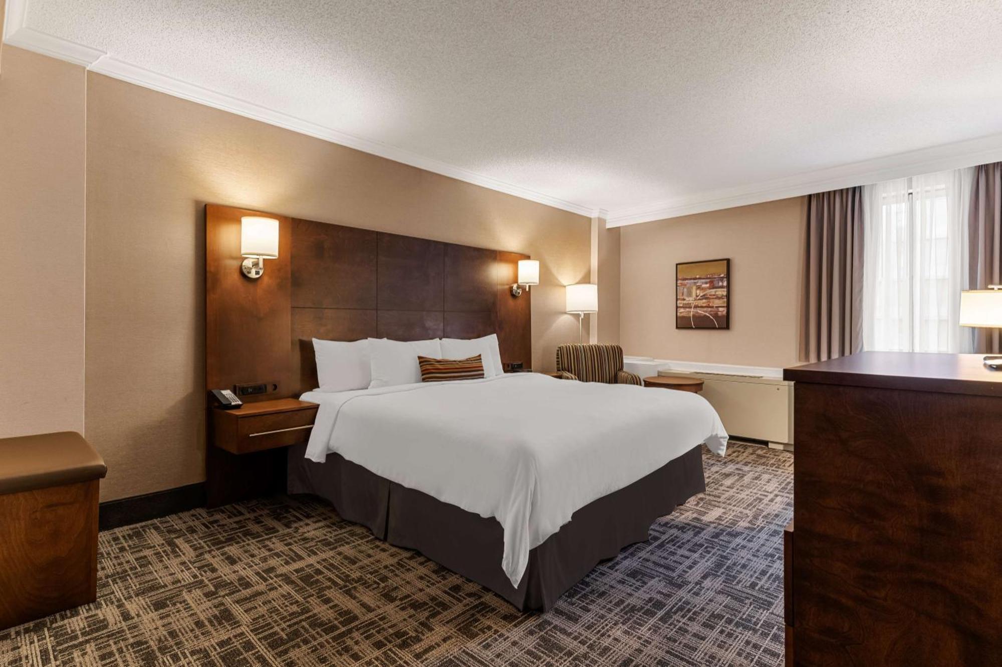 Best Western Ville-Marie Hotel & Suites Монреаль Экстерьер фото