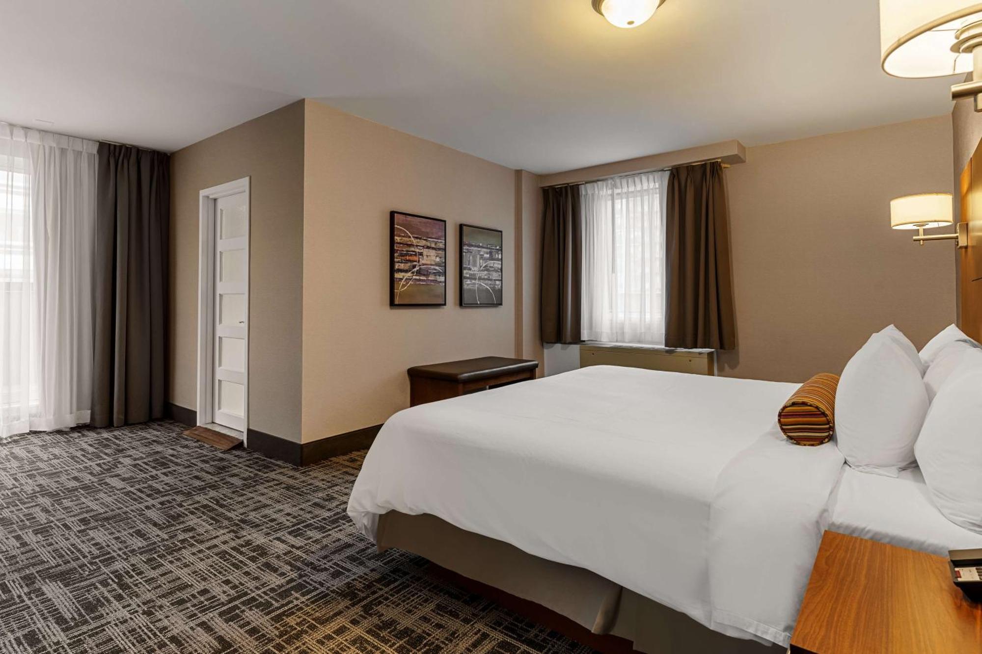 Best Western Ville-Marie Hotel & Suites Монреаль Экстерьер фото