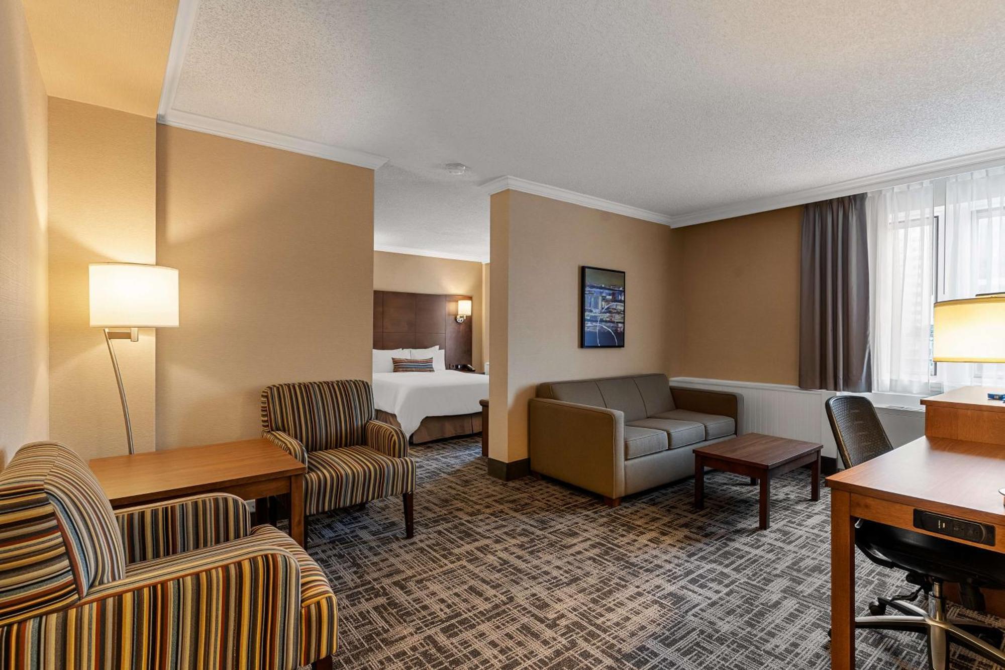 Best Western Ville-Marie Hotel & Suites Монреаль Экстерьер фото