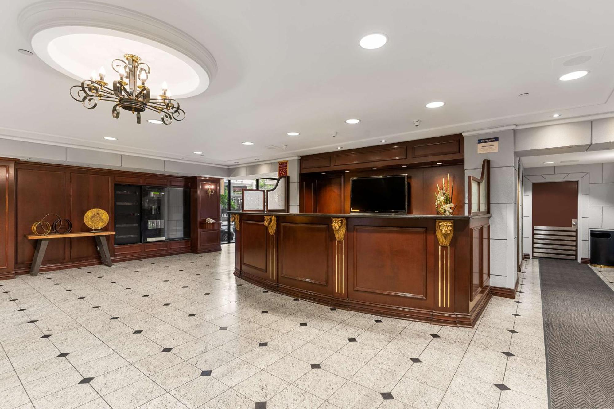 Best Western Ville-Marie Hotel & Suites Монреаль Экстерьер фото