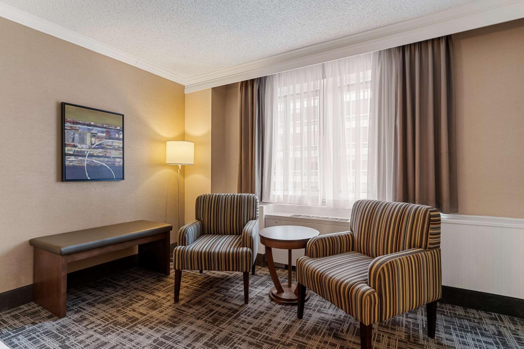 Best Western Ville-Marie Hotel & Suites Монреаль Экстерьер фото